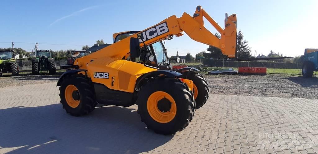 JCB 531-70 伸縮臂操作車