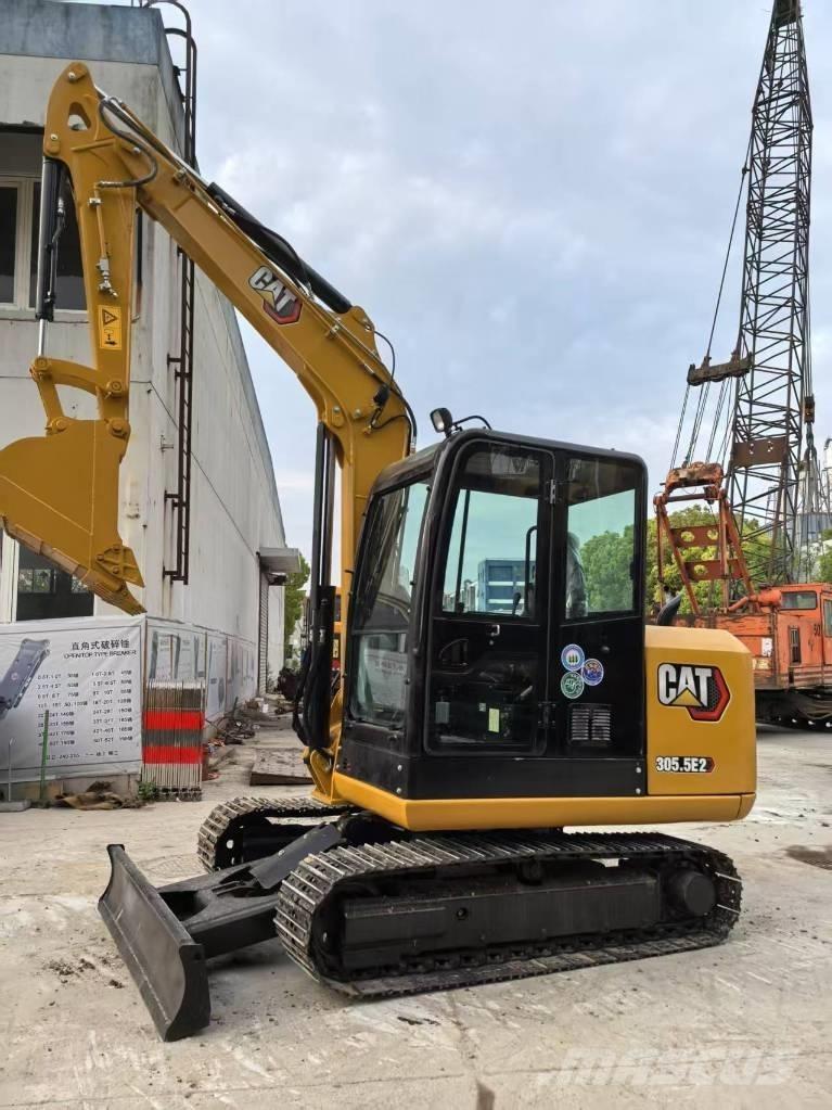 CAT 305.5 E 2 小型挖土機/掘鑿機<7t(小型挖掘機)