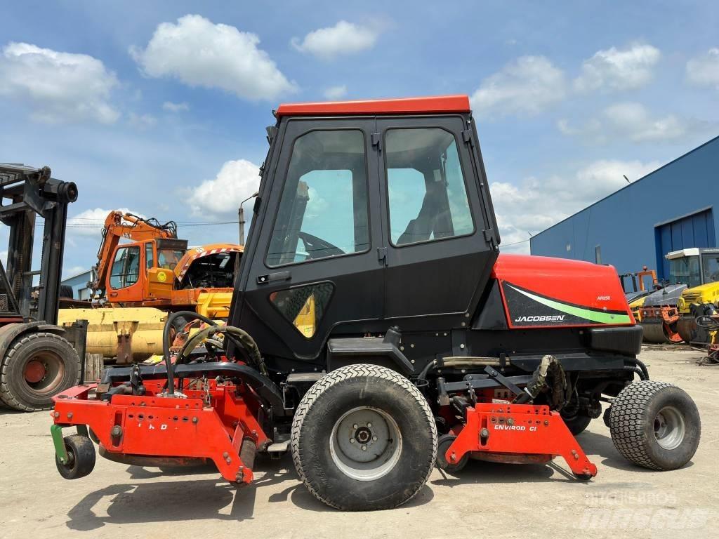 Jacobsen AR250 騎乘式割草機