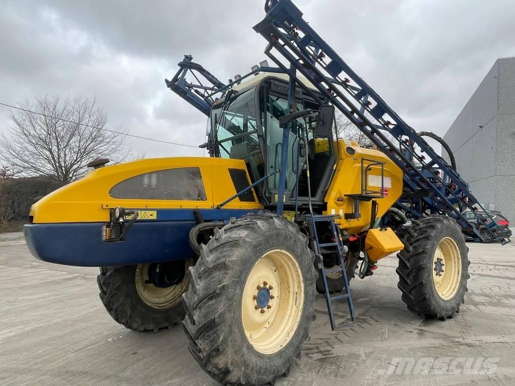 Caruelle 3300 自走式噴霧機