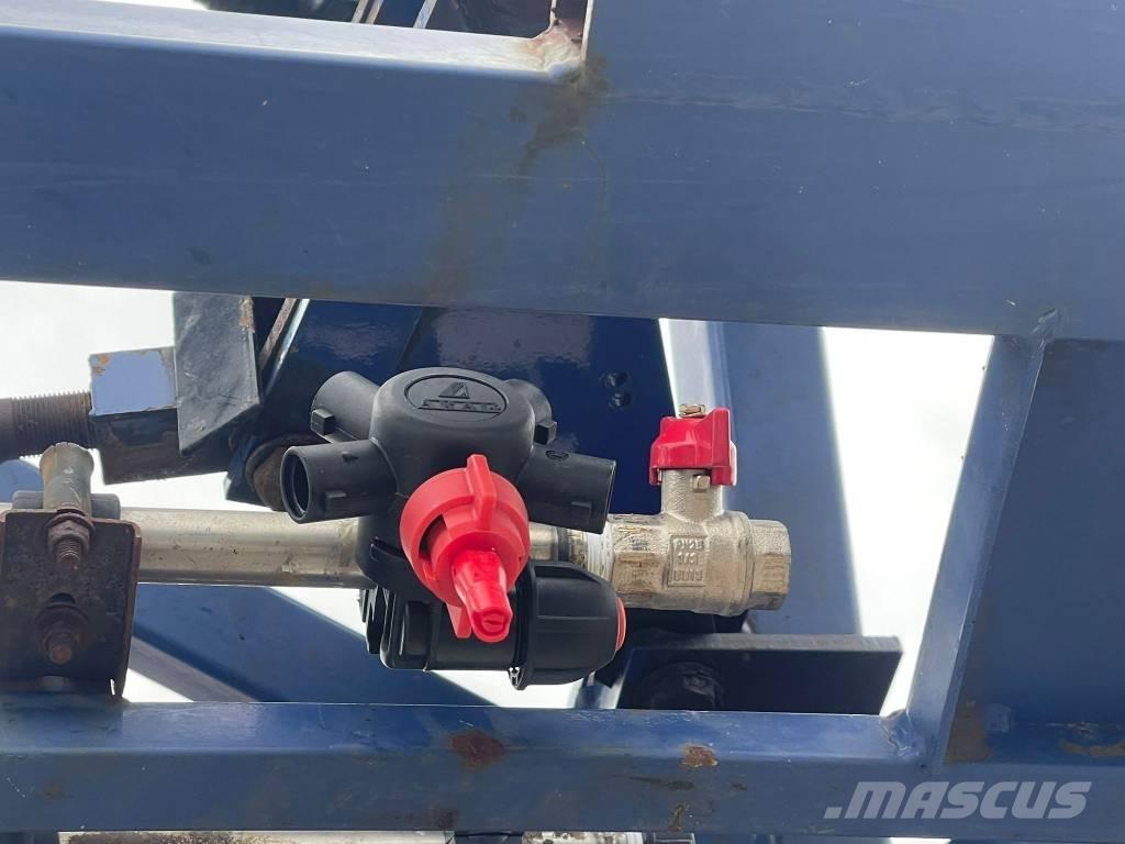 Caruelle 3300 自走式噴霧機