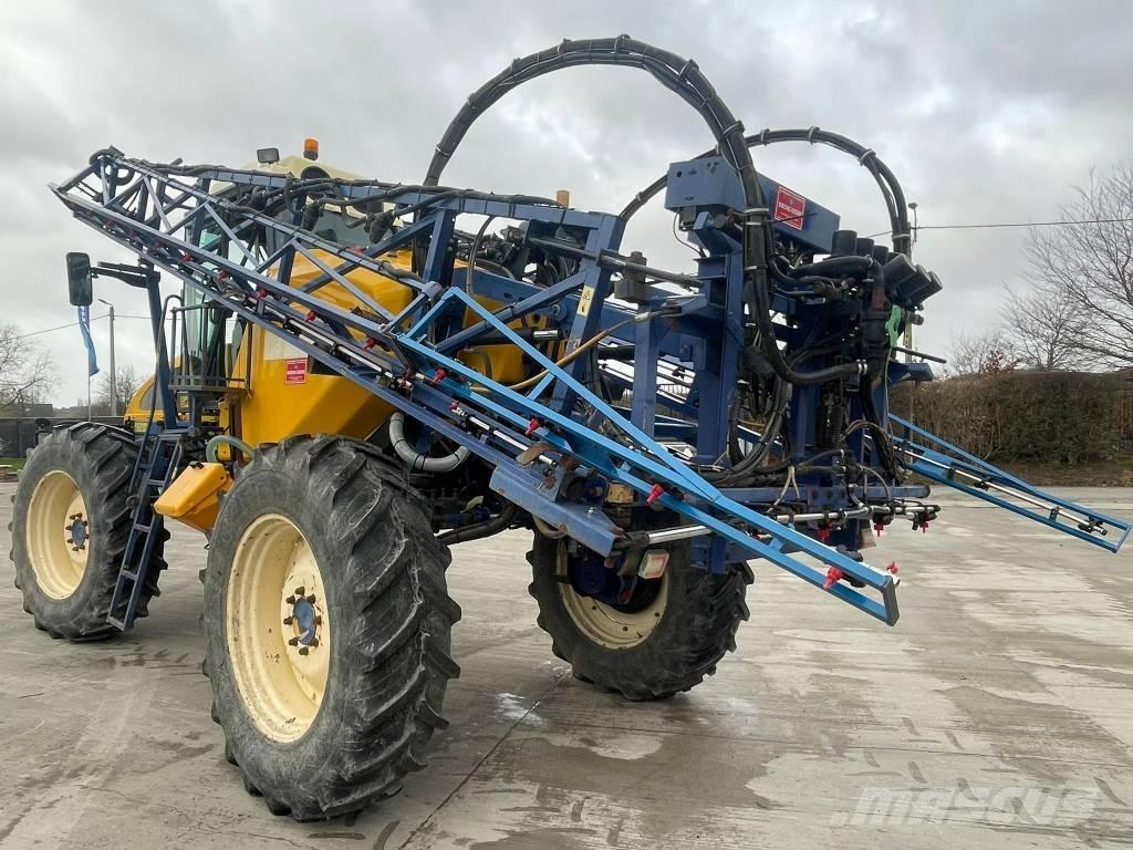 Caruelle 3300 自走式噴霧機