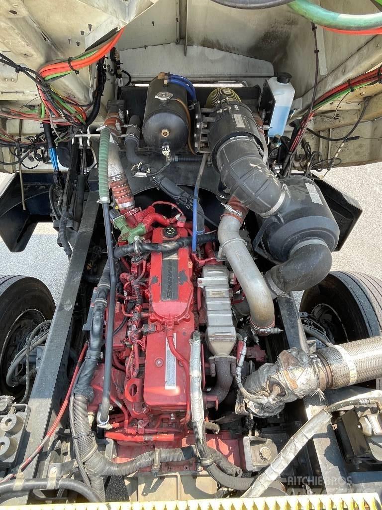 Autocar ACTT 42 終端式曳引機