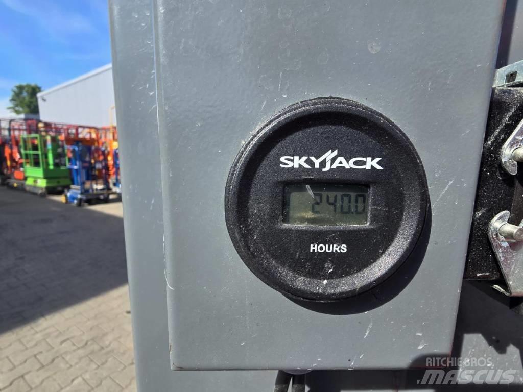 SkyJack SJ 16 垂直升降工作台