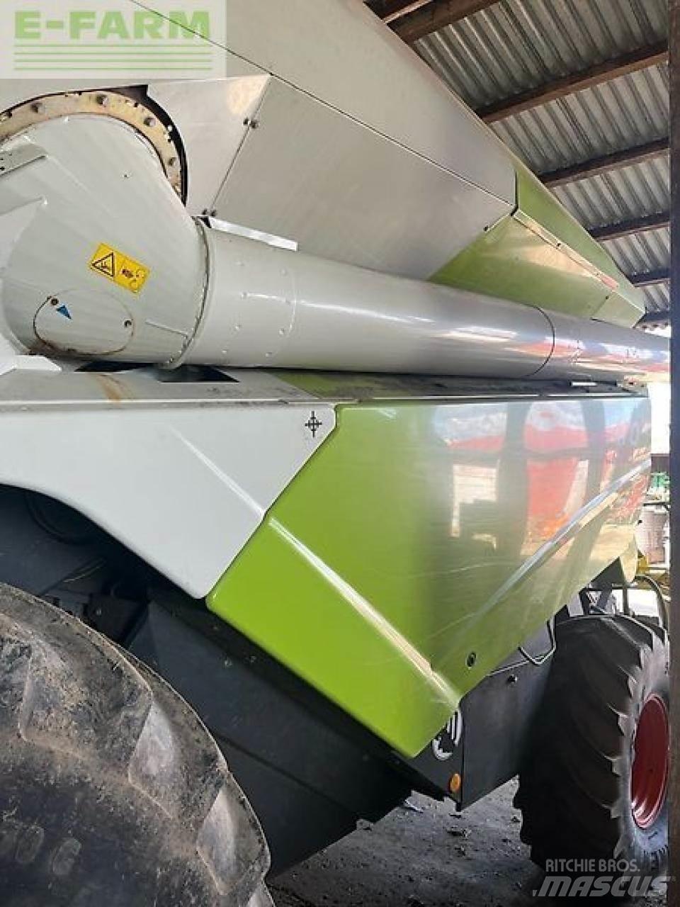 CLAAS tucano 470 聯合收穫機