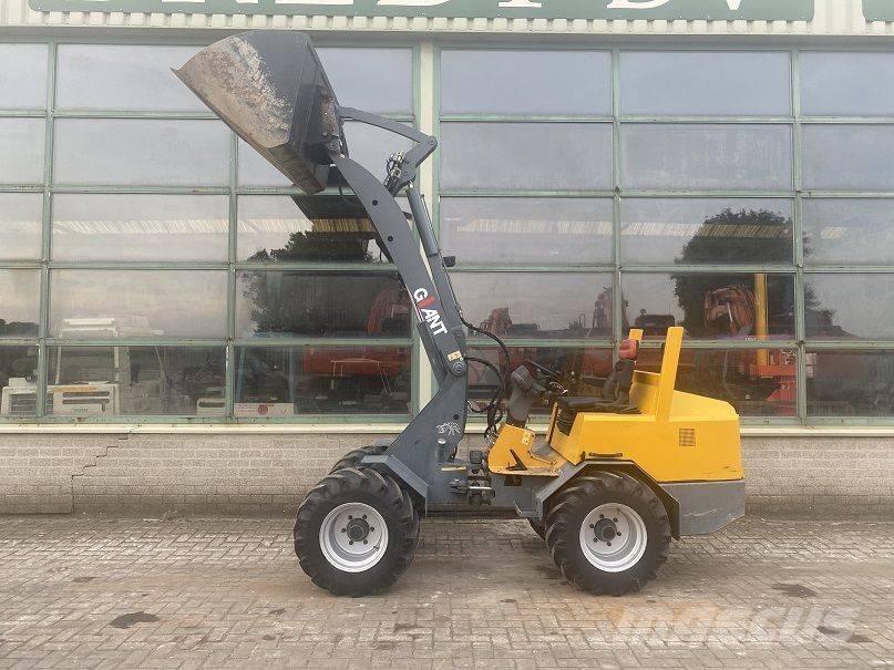 GiANT V 451 T 小型裝載機