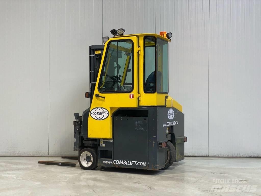 Combilift CBE2500 四向前伸式堆高機(叉車)