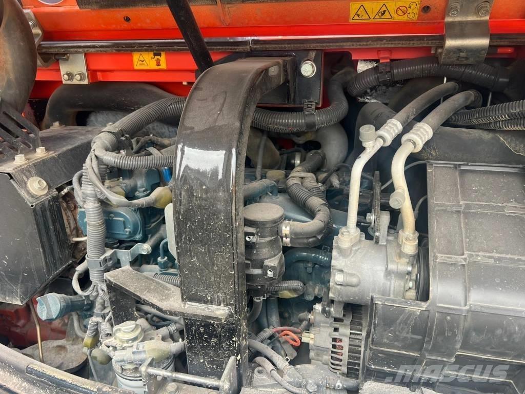 Kubota KX 080-4 小型挖土機/掘鑿機<7t(小型挖掘機)