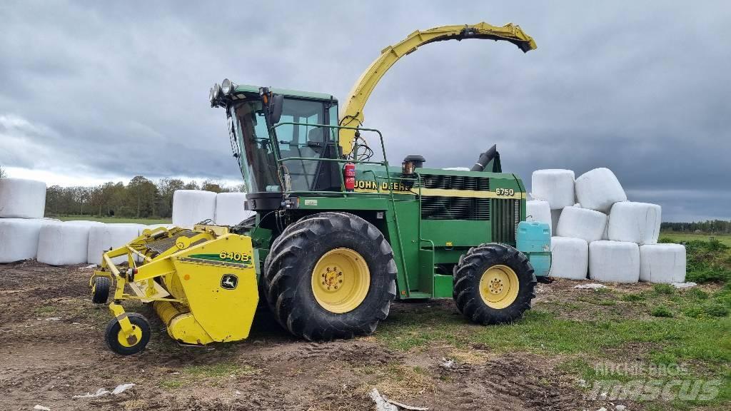 John Deere 6750 牧草收穫機