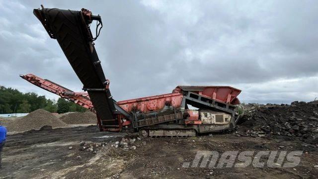 Sandvik QE 341 移動式篩選機