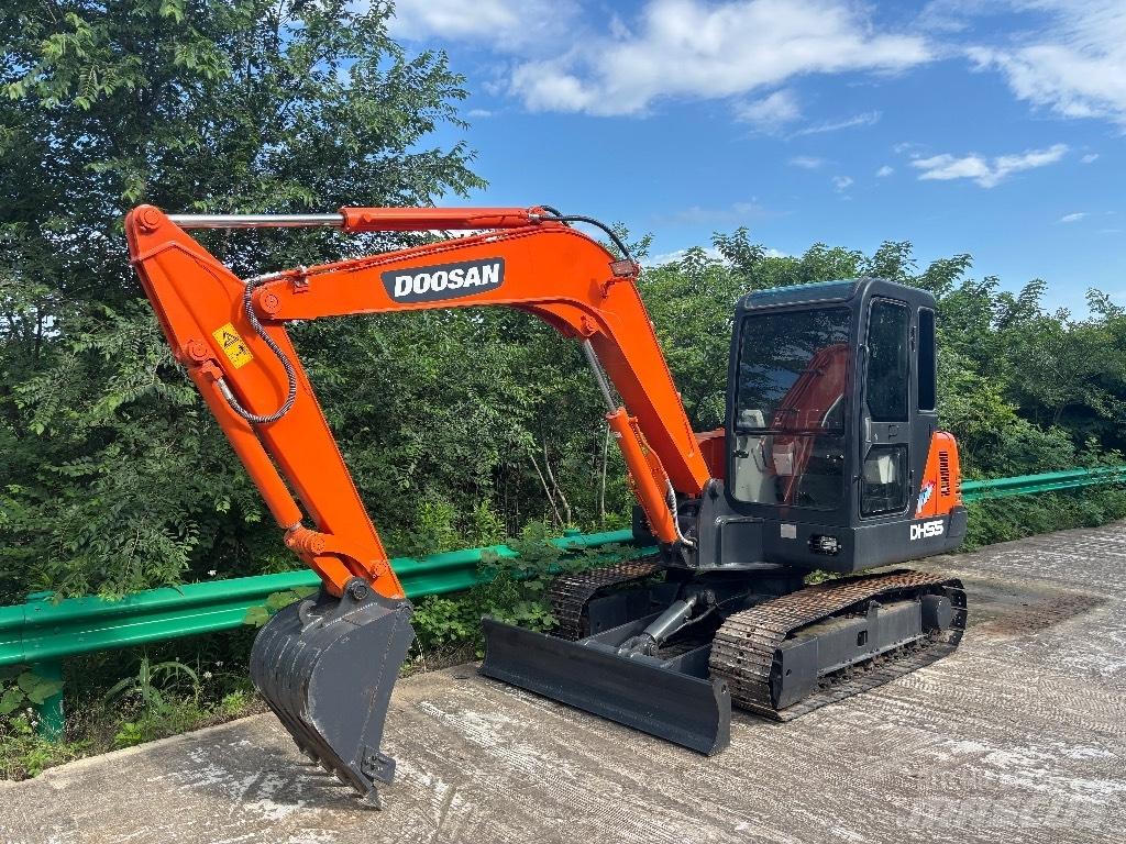 Doosan DH 55 小型挖土機/掘鑿機<7t(小型挖掘機)