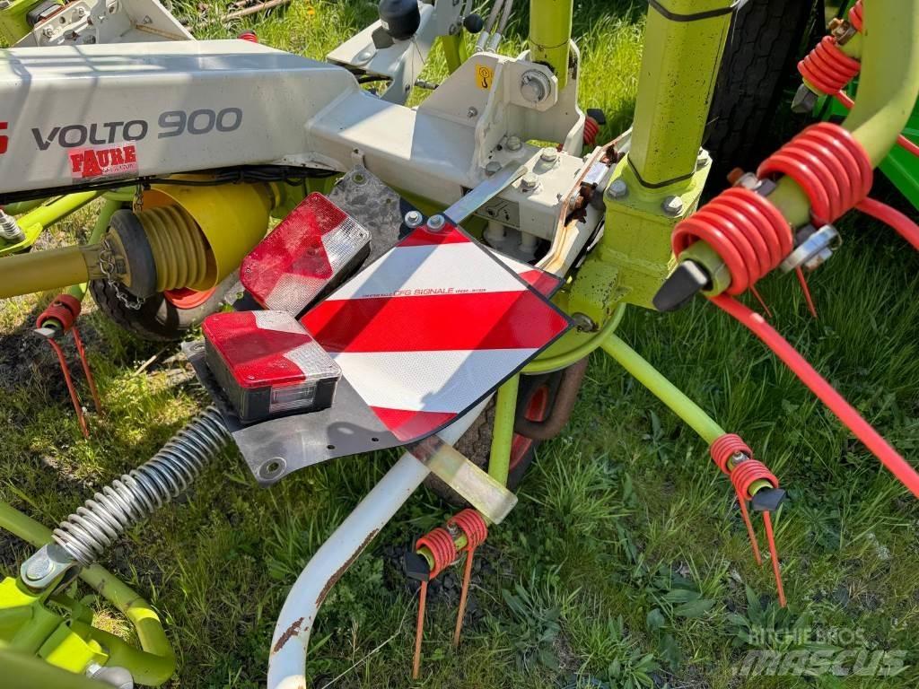 CLAAS VOLTO 900 耙與翻草機