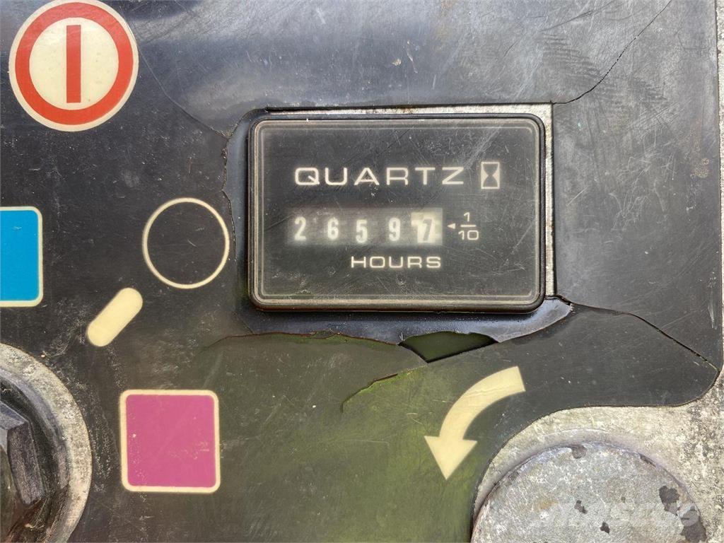 JLG 1250AJP 曲臂高空作業車