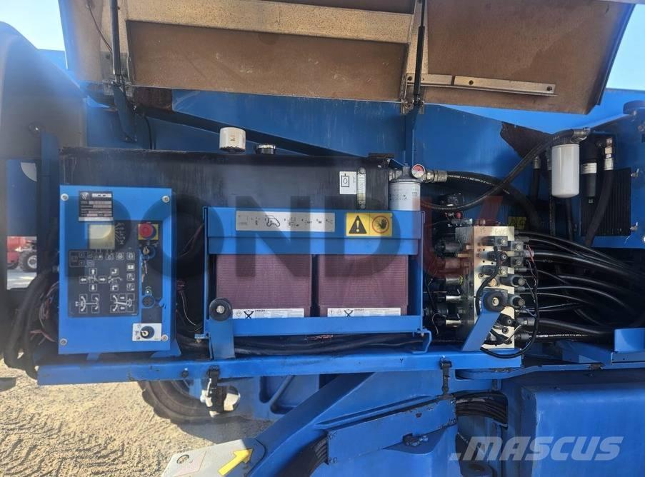 Genie Z 135 曲臂高空作業車