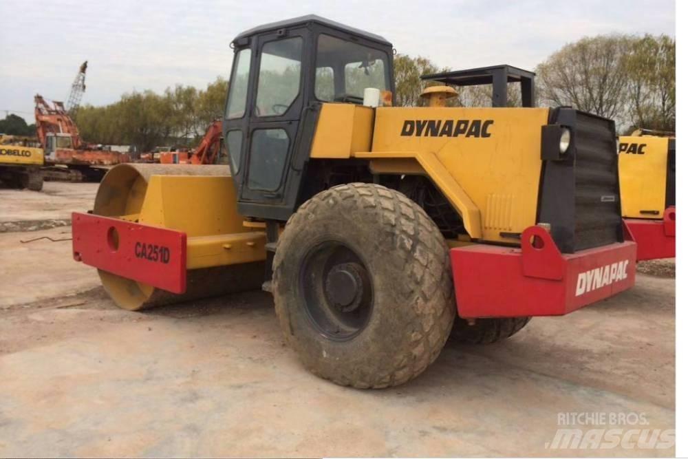 Dynapac CA 251 D 單輪滾壓機