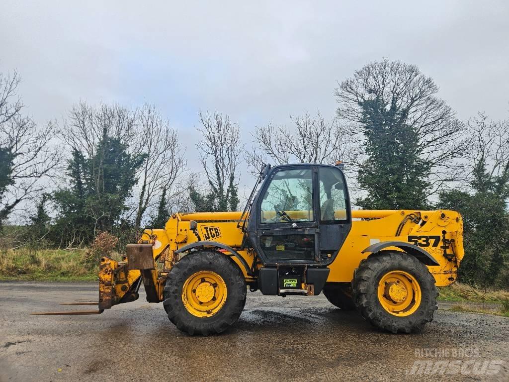 JCB 537-135 伸縮臂操作車