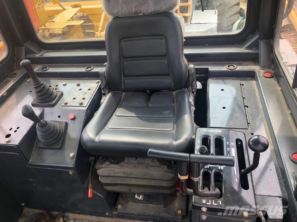 Shantui SD22 履帶推土機