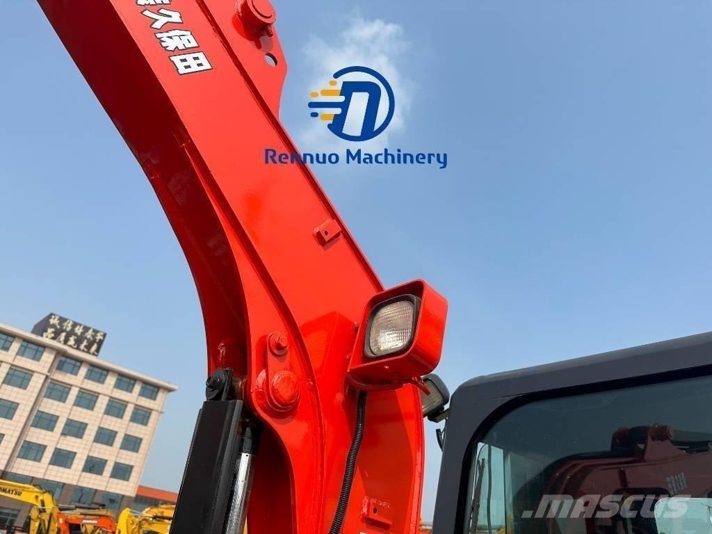 Kubota U 35 小型挖土機/掘鑿機<7t(小型挖掘機)
