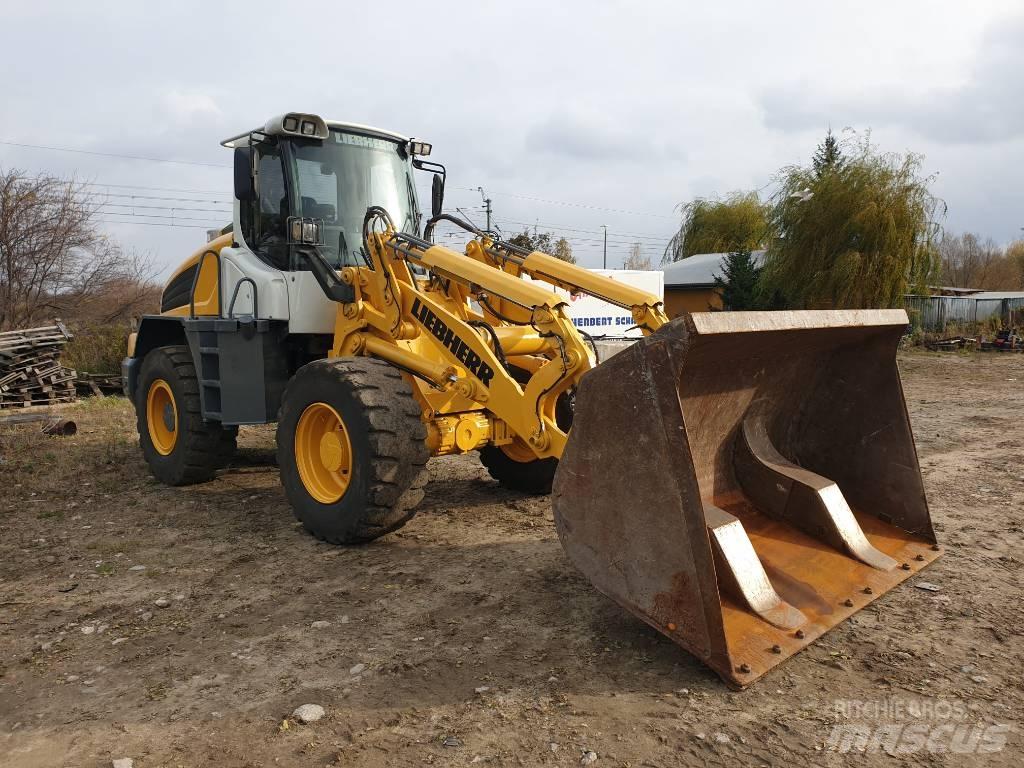 Liebherr L 524 輪胎式裝載機