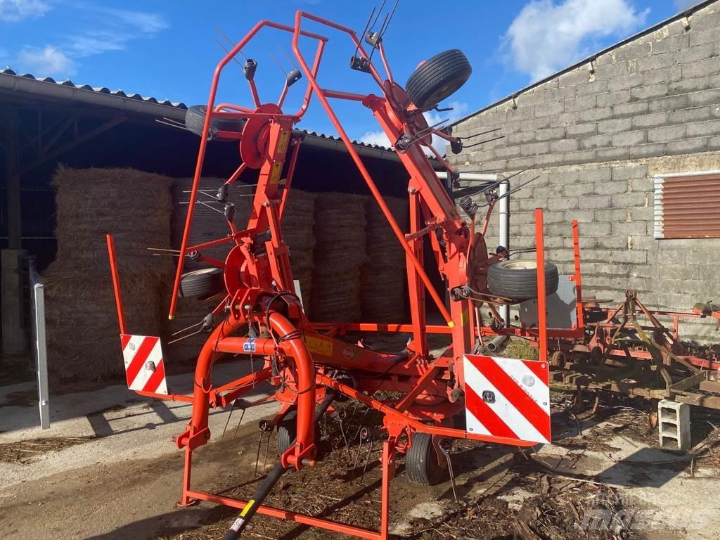Kuhn GF 6502 耙與翻草機