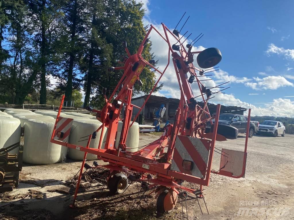 Kuhn GF 6502 耙與翻草機