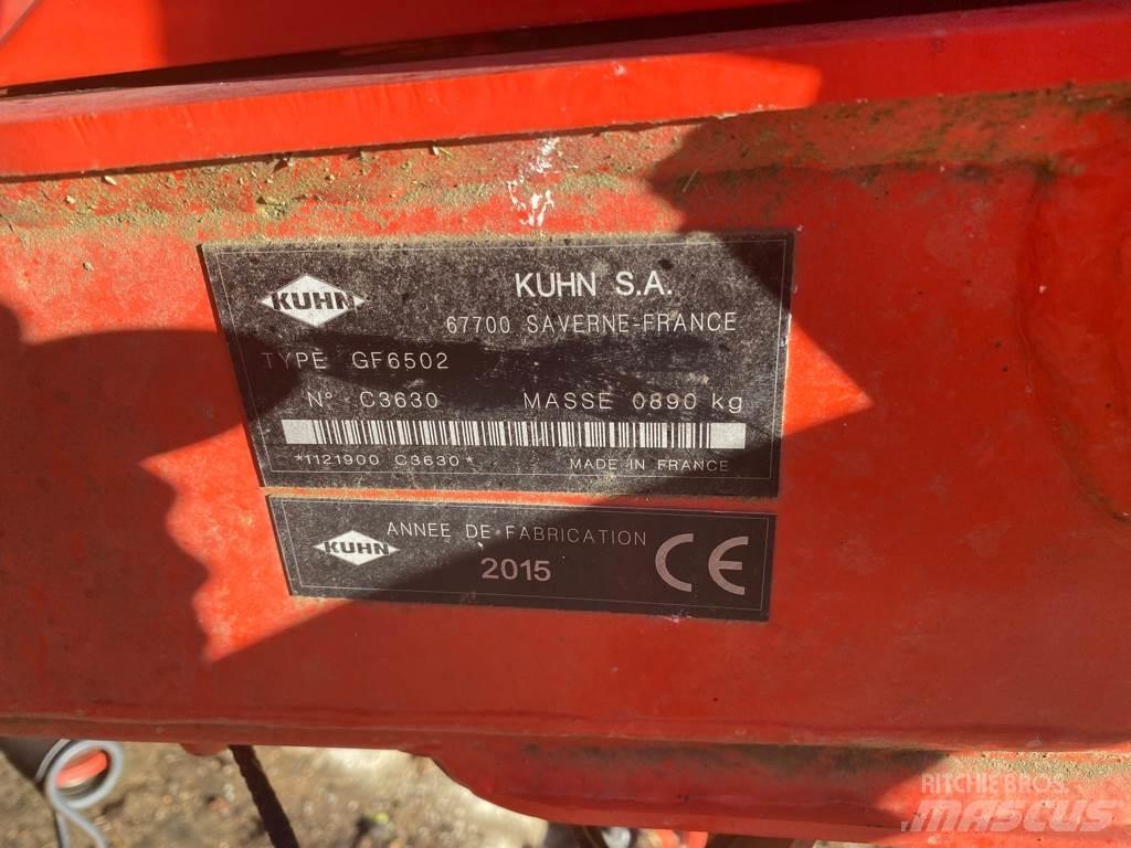 Kuhn GF 6502 耙與翻草機