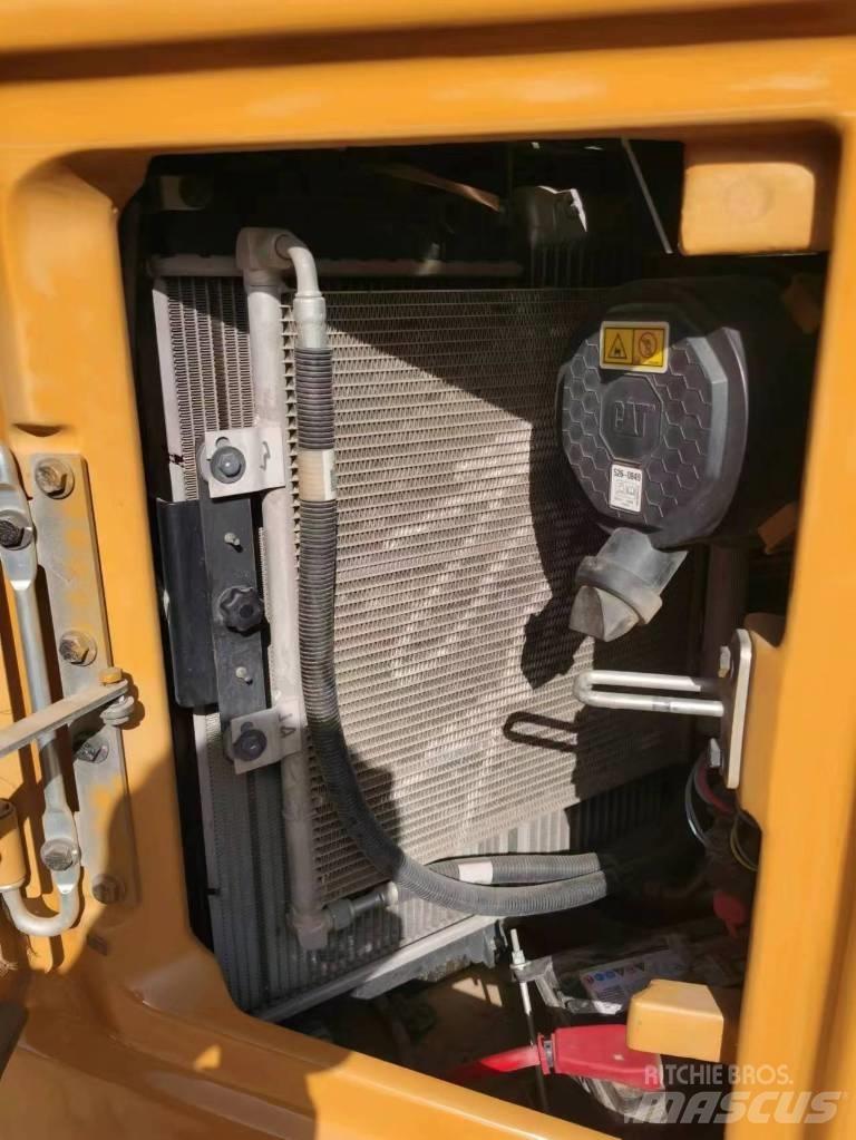 CAT 306 小型挖土機/掘鑿機<7t(小型挖掘機)