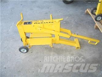 Atlas KOFTHS 輪胎、車輪和輪圈