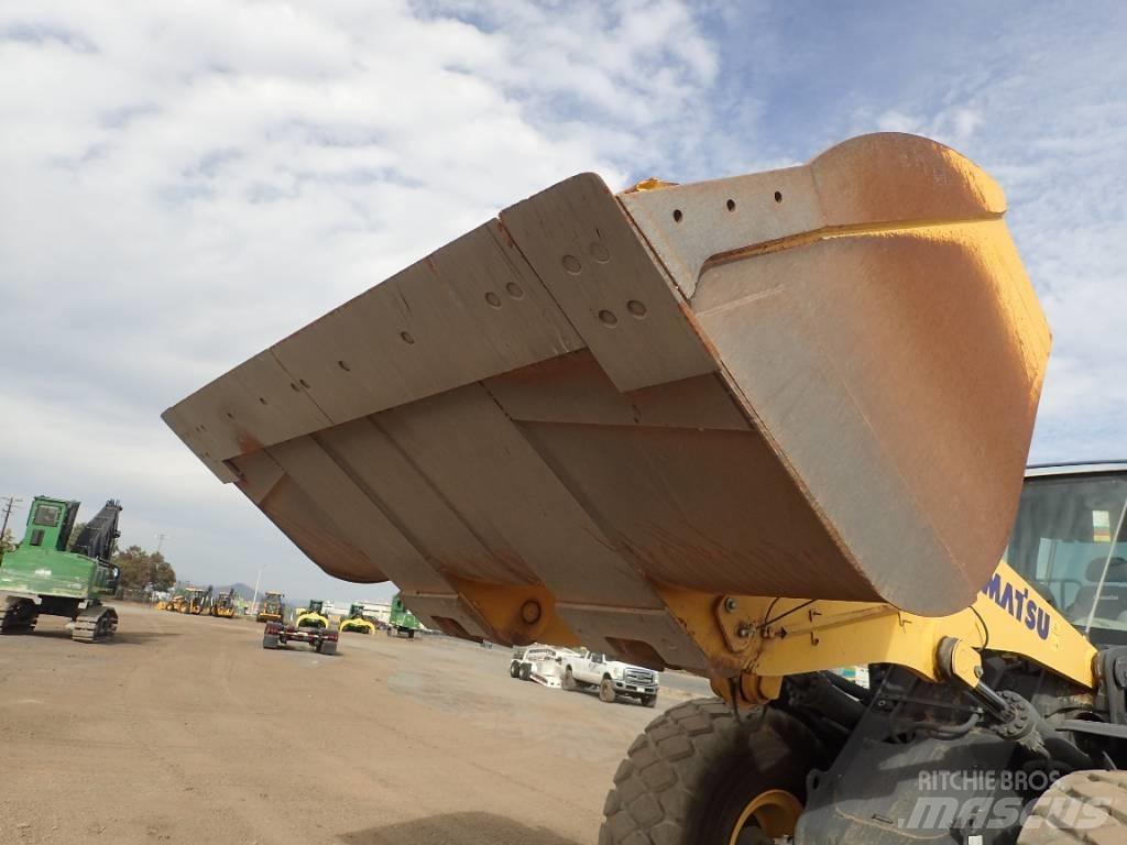 Komatsu WA475-10 輪胎式裝載機