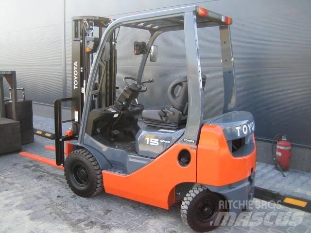 TOYOTA 028FGF15 液化石油氣LPG卡車