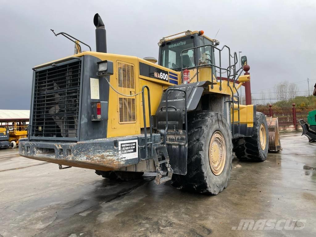 Komatsu WA 600-6 輪胎式裝載機