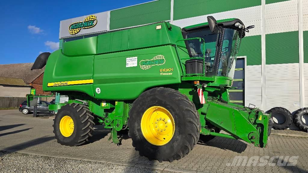 John Deere S 690 i 聯合收穫機