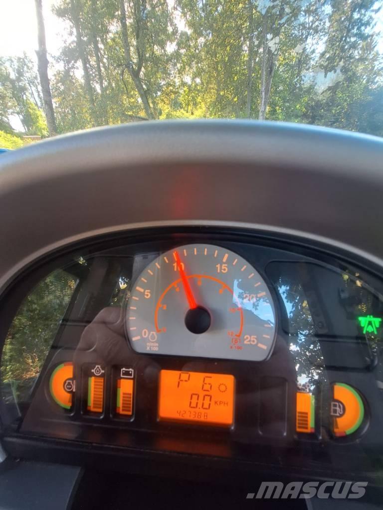 Challenger MT 775 E 曳引機