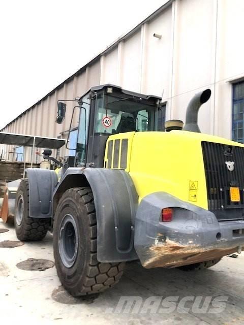 CASE 821G 輪胎式裝載機