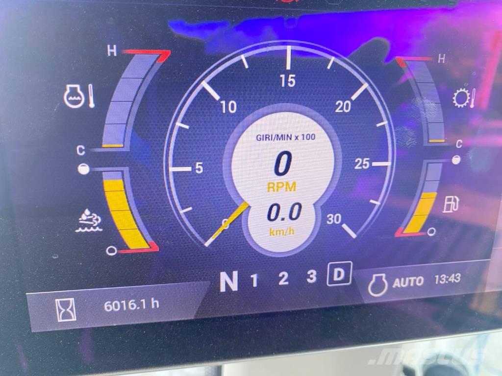 CASE 821G 輪胎式裝載機