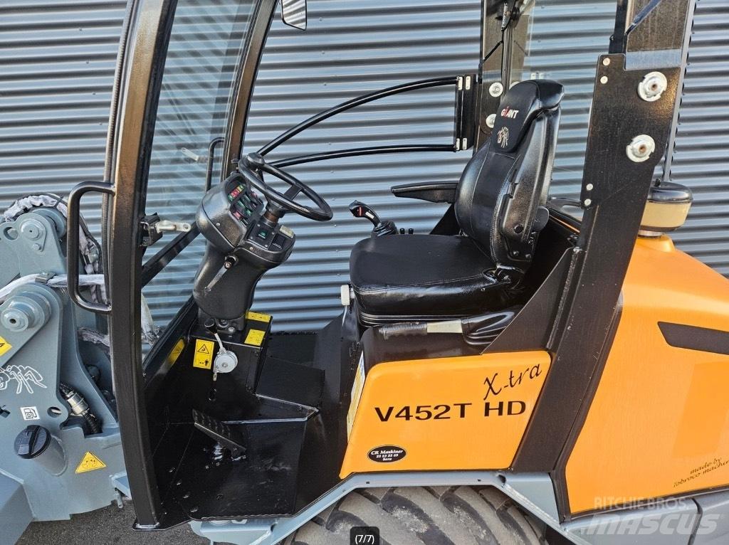 GiANT v452t hd x-tra 小型裝載機