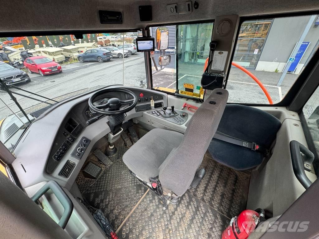 Volvo A 30 G 鉸接式起吊車