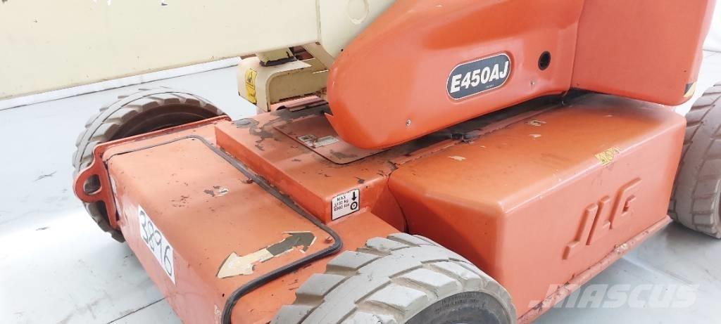 JLG E 450 AJ 曲臂高空作業車