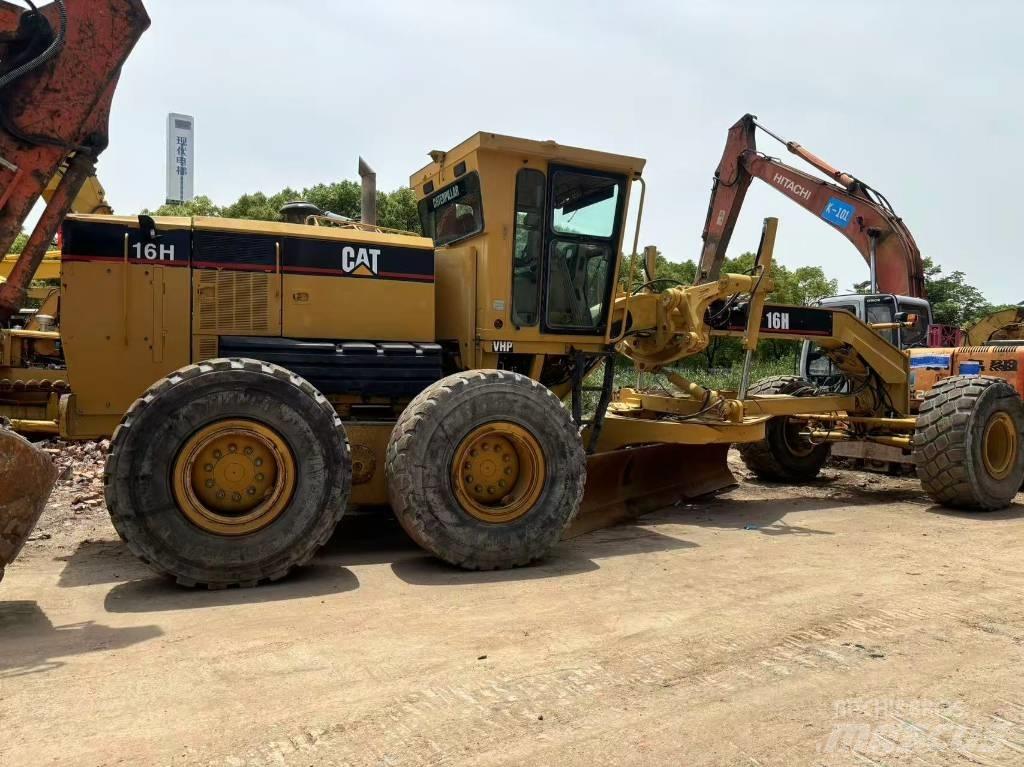 CAT 16 H 平土機