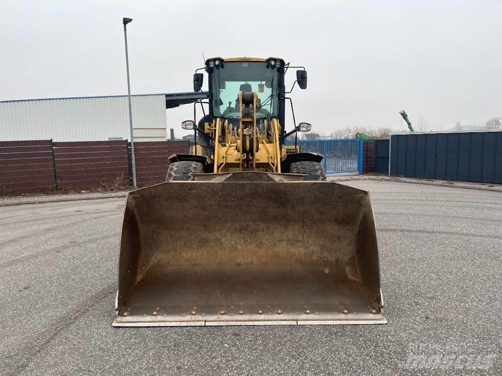 CAT 930M 輪胎式裝載機