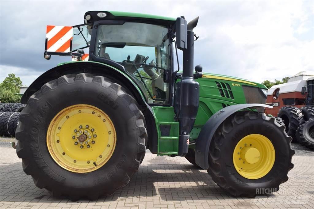 John Deere 6215 R 曳引機