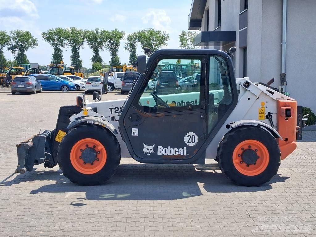 Bobcat T 2250 伸縮臂操作車