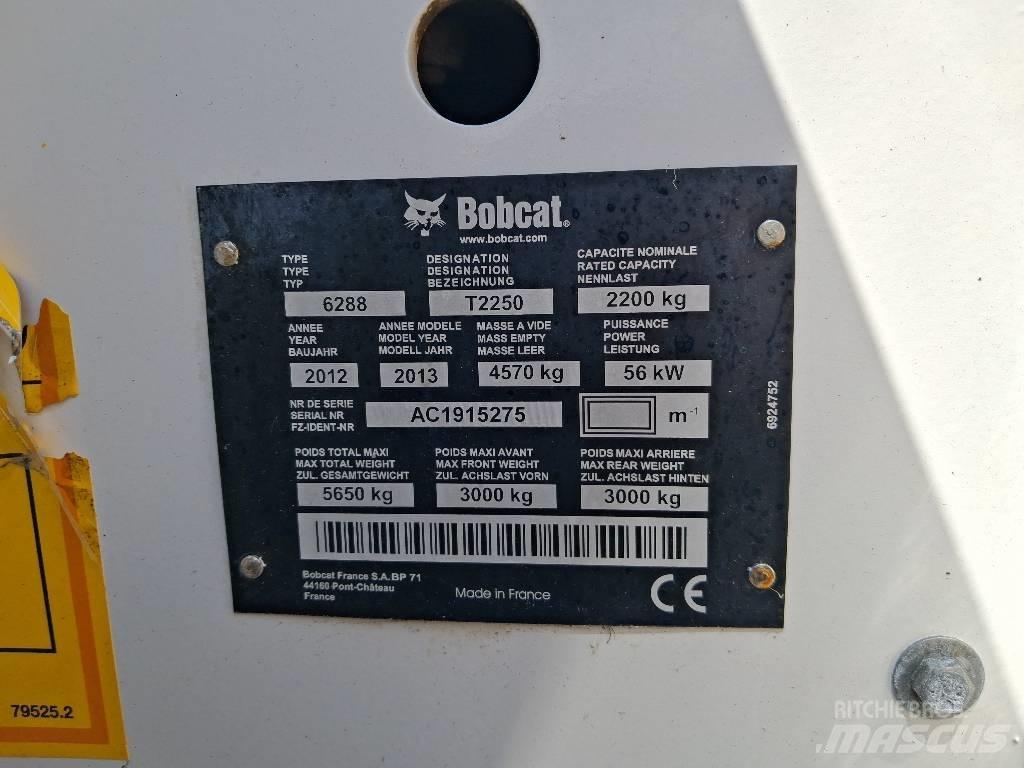 Bobcat T 2250 伸縮臂操作車