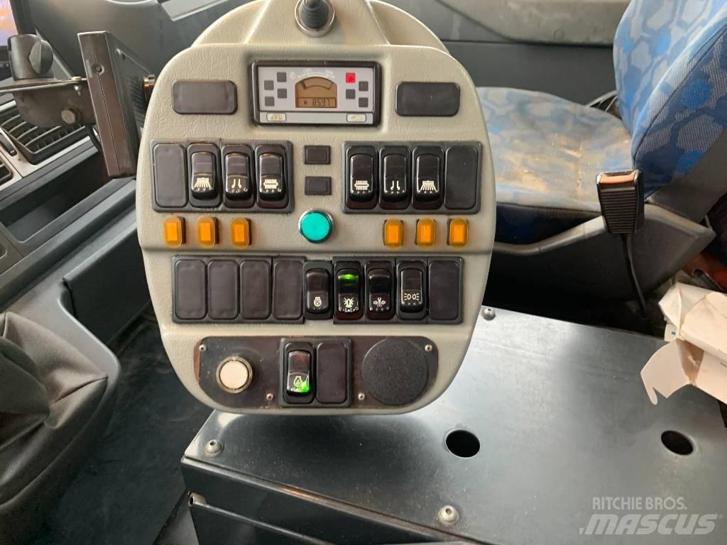 Iveco 150E 22 掃倉機