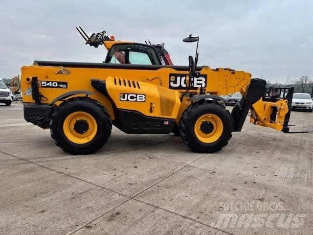 JCB 540-180 伸縮臂操作車