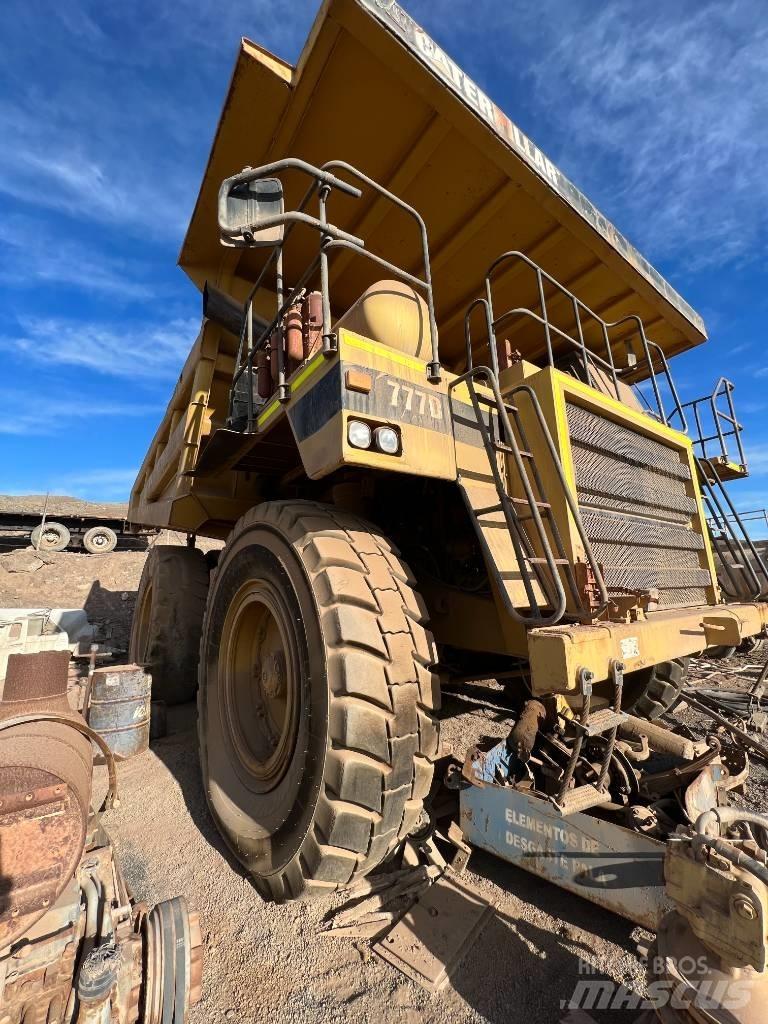 CAT 777 D 側卸礦車