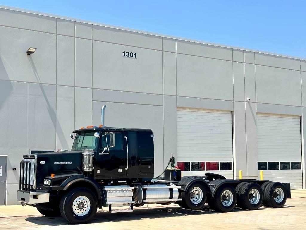 Western Star 4900 SA 曳引機組件