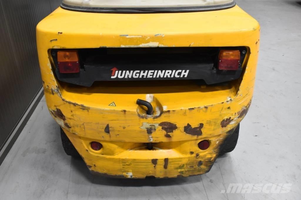 Jungheinrich DFG 435 柴油卡車