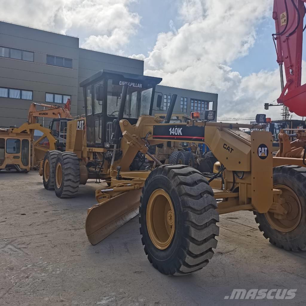CAT 140k 平土機