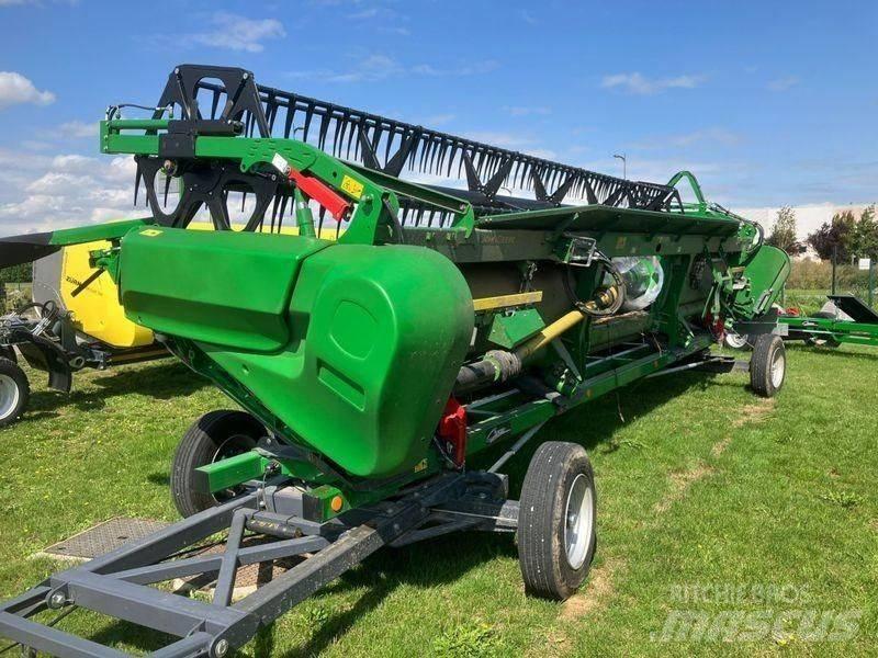 John Deere S770 聯合收穫機